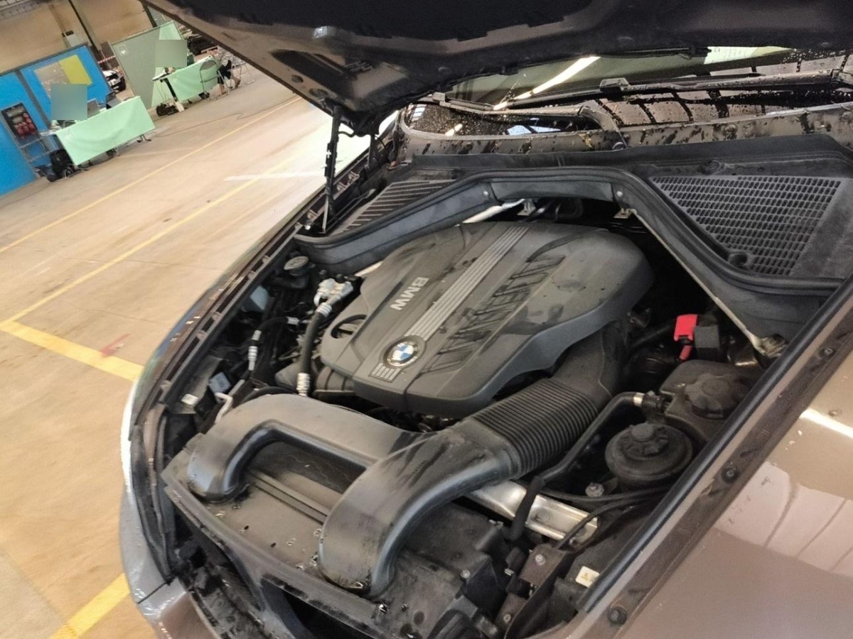 T8