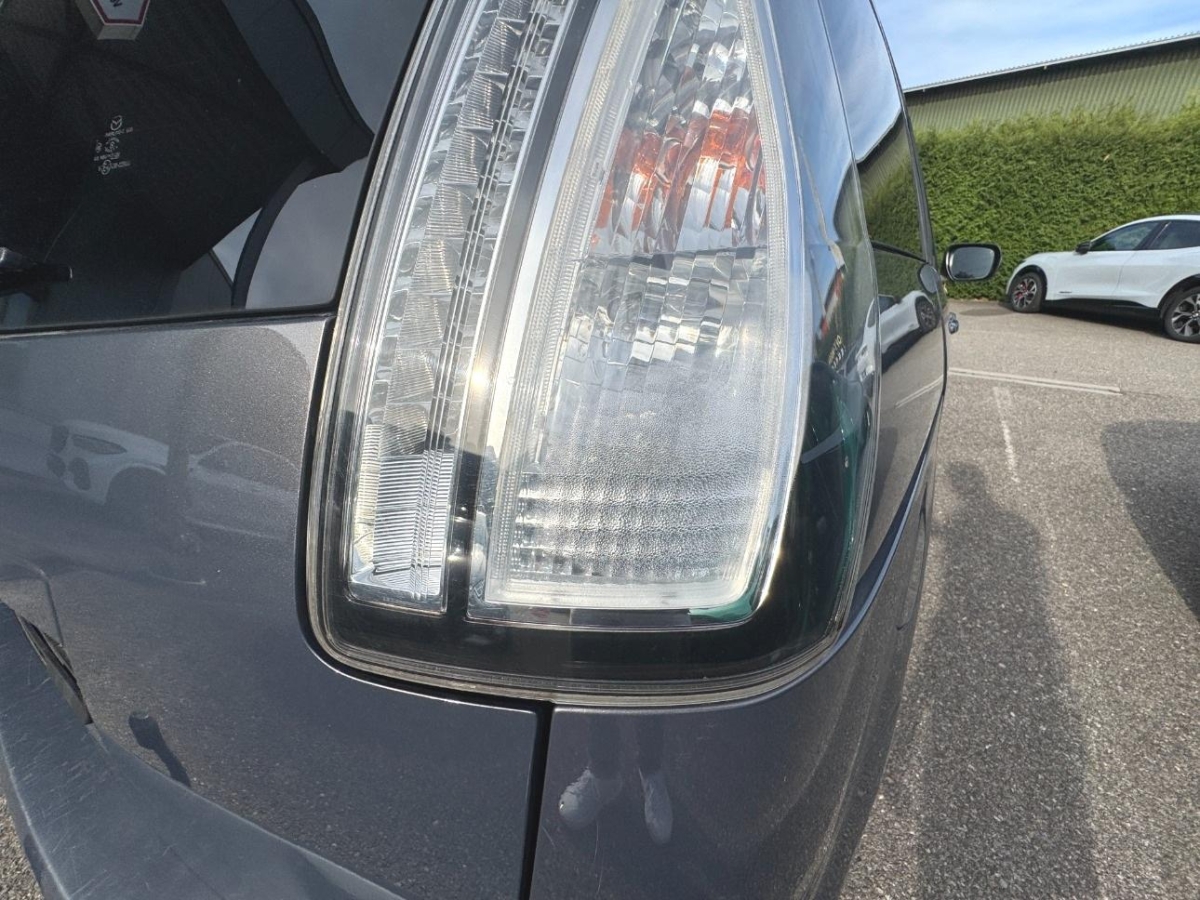 T17