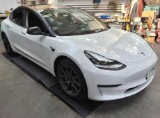 Tesla Model 3 , 476 PS