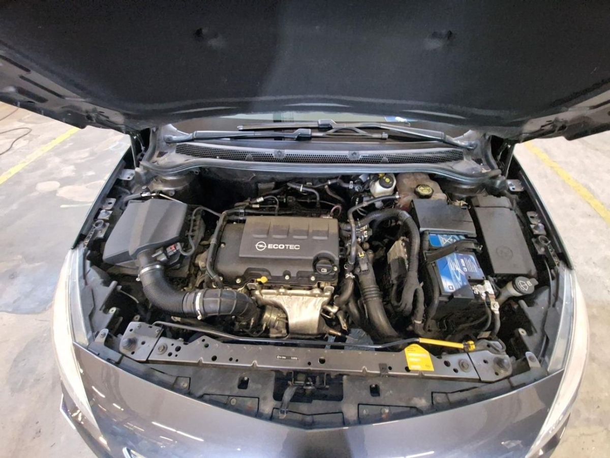 T9