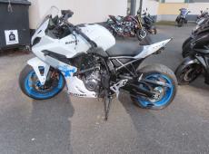 Suzuki GSX-8R (2397 km)
