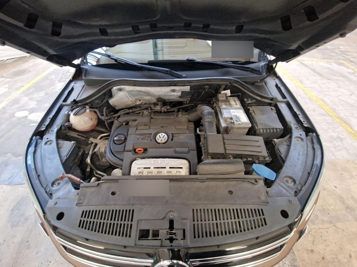 T9