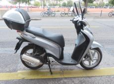 Honda SH 125 Topbox (18638 km)
