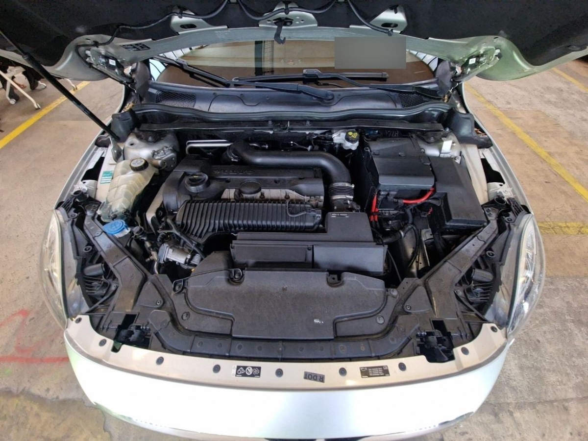 T8