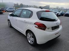 PEUGEOT 208 1.2i STT , 82 PS